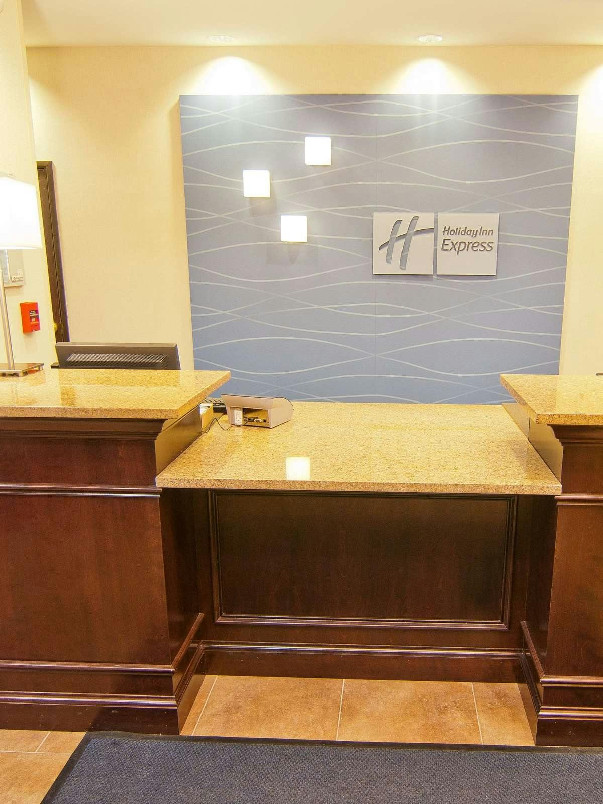 Hotel Holiday Inn Express Charleston Kanawha City photo 3