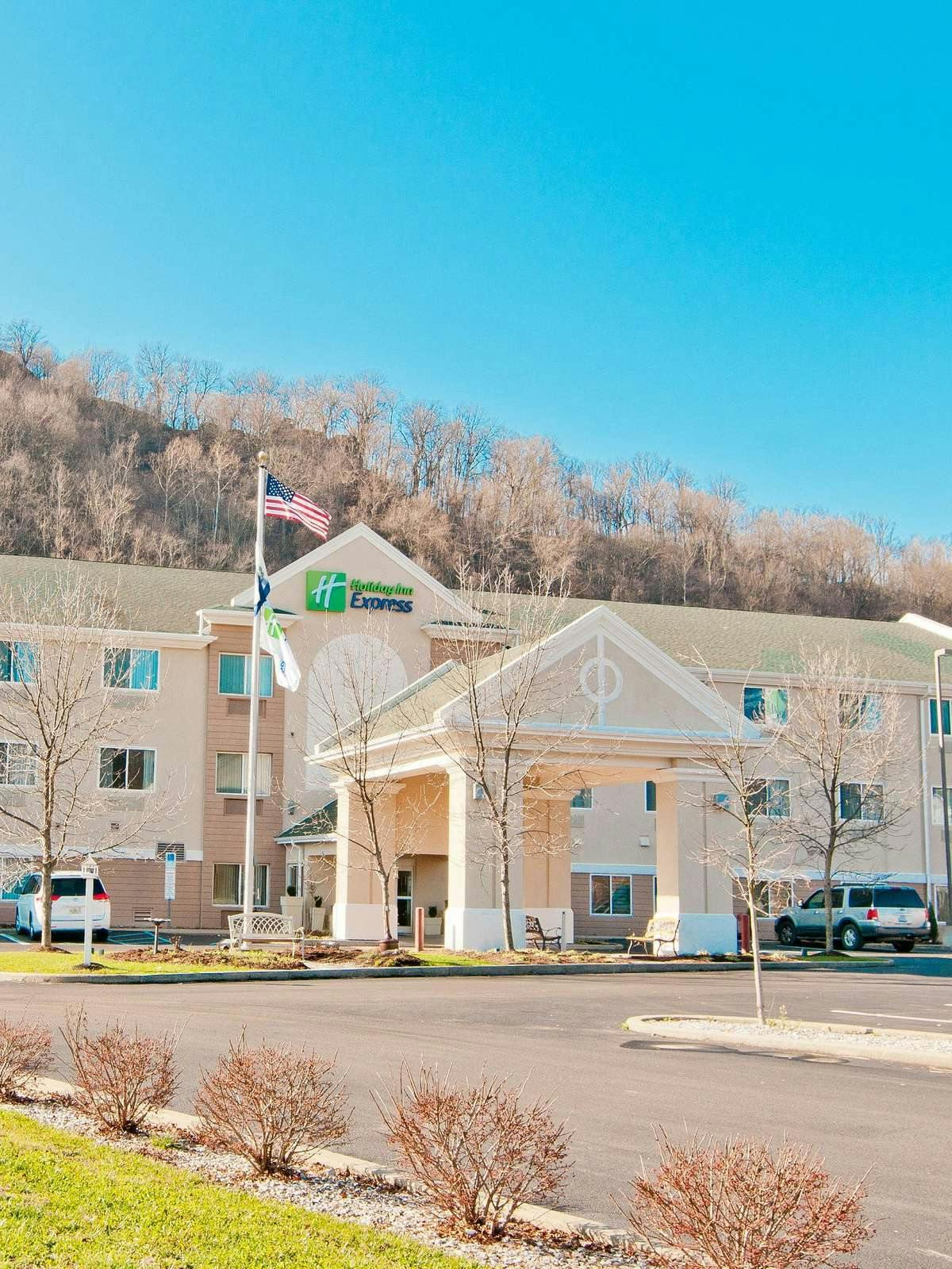 Hotel Holiday Inn Express Charleston Kanawha City photo 5