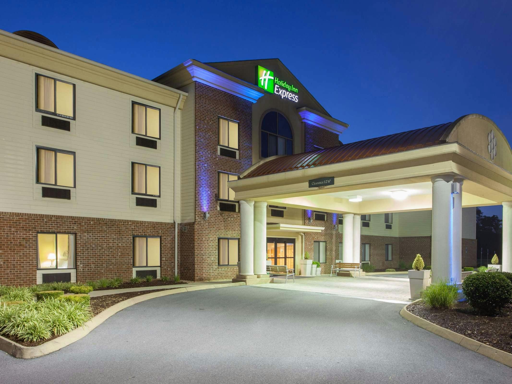 Holiday Inn Express Charles Town
