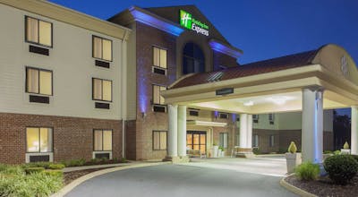 Holiday Inn Express Charles Town