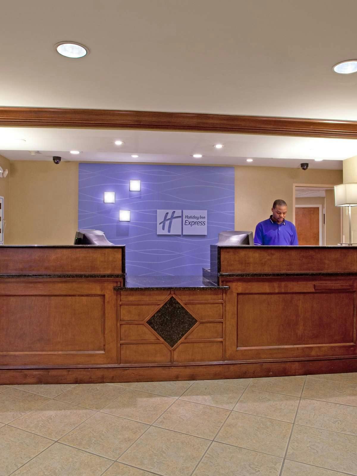 Hotel Holiday Inn Express Chapel Hill photo 3