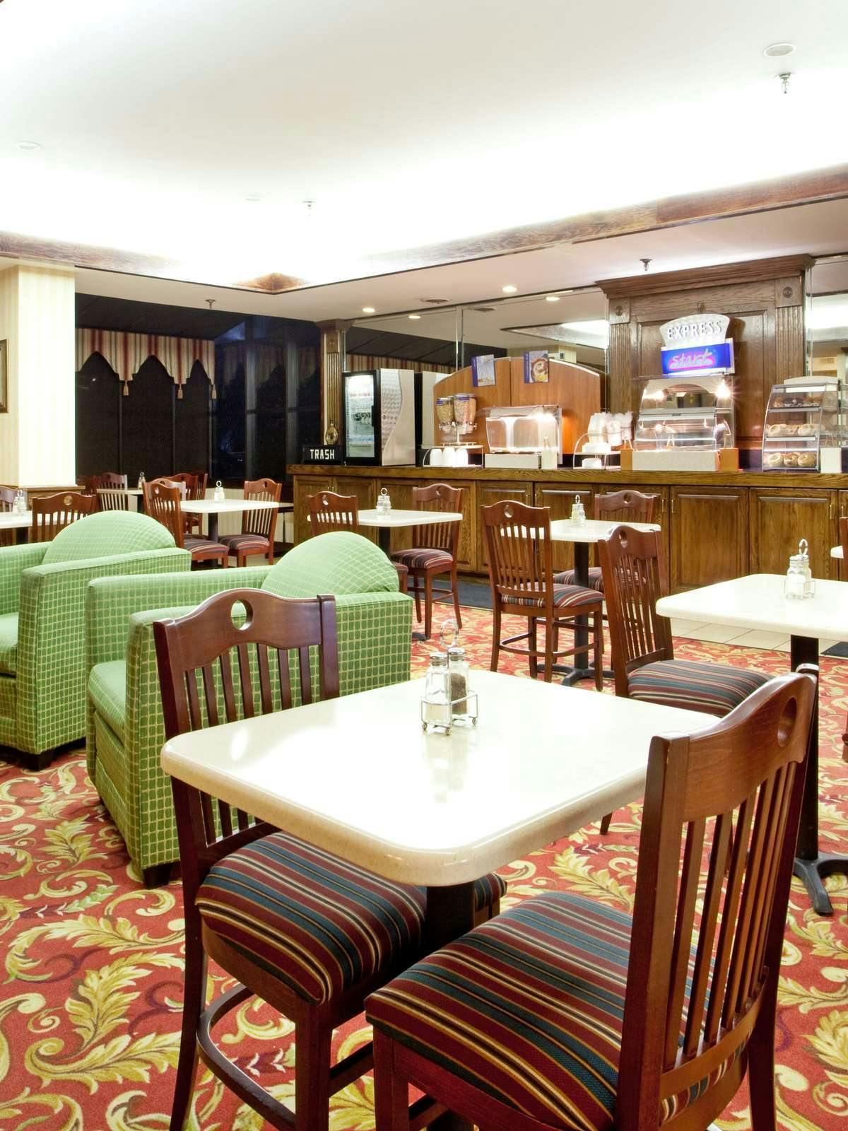 Hotel Holiday Inn Express Chester photo 3