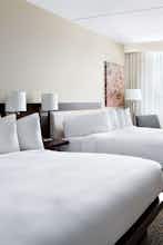 Hotel Cleveland Marriott East photo 2