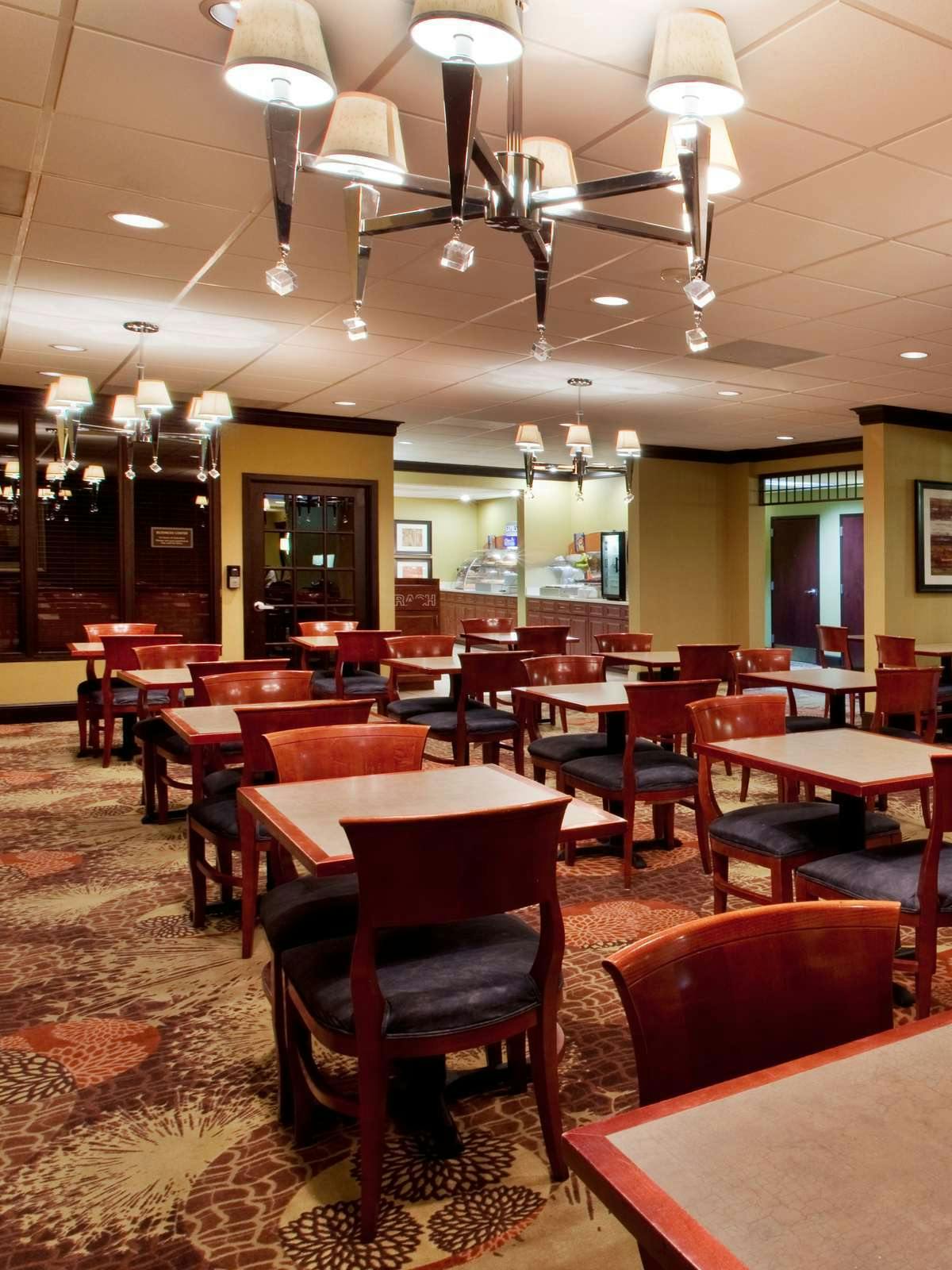 Hotel Holiday Inn Express Atlanta Airport photo 5