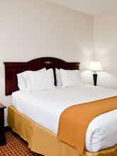 Hotel Holiday Inn Express Clanton photo 1