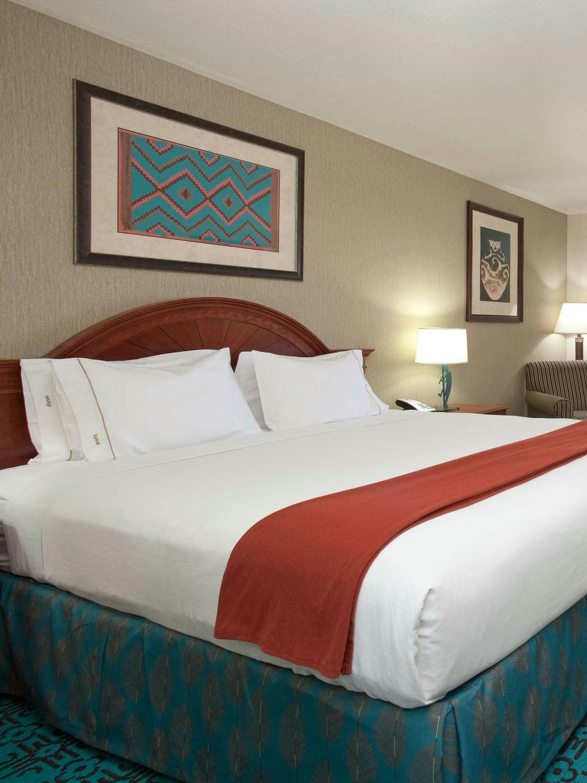 Hotel Holiday Inn Express Cortez photo 1