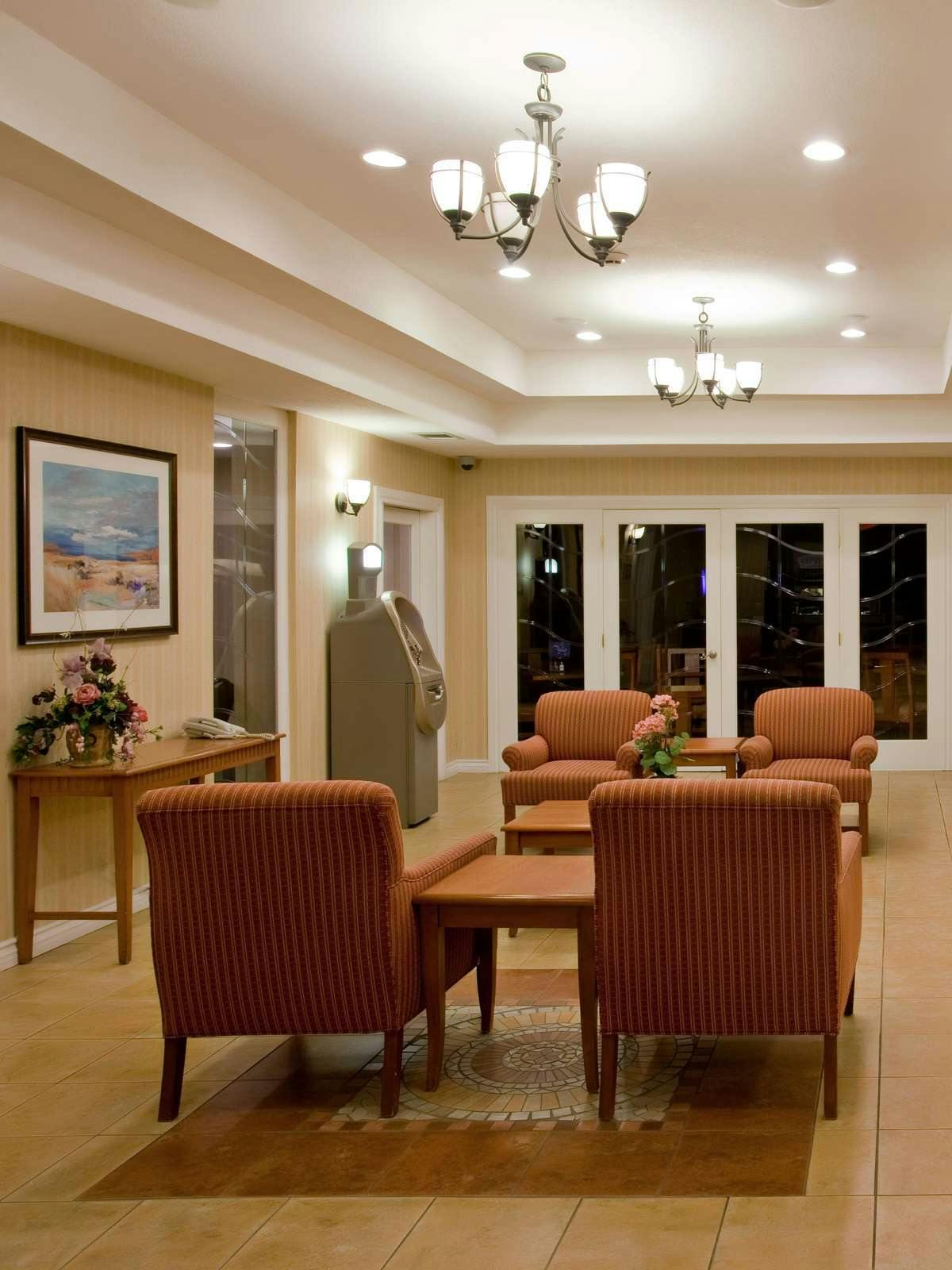 Hotel Holiday Inn Express Colton photo 3