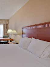 Hotel Holiday Inn Express Colton photo 1