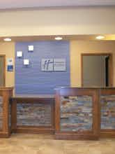 Hotel Holiday Inn Express Cortland photo 3