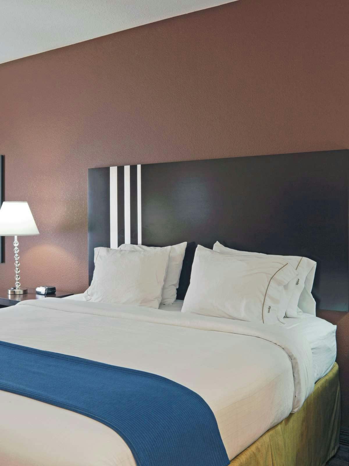 Hotel Holiday Inn Express Columbia photo 1