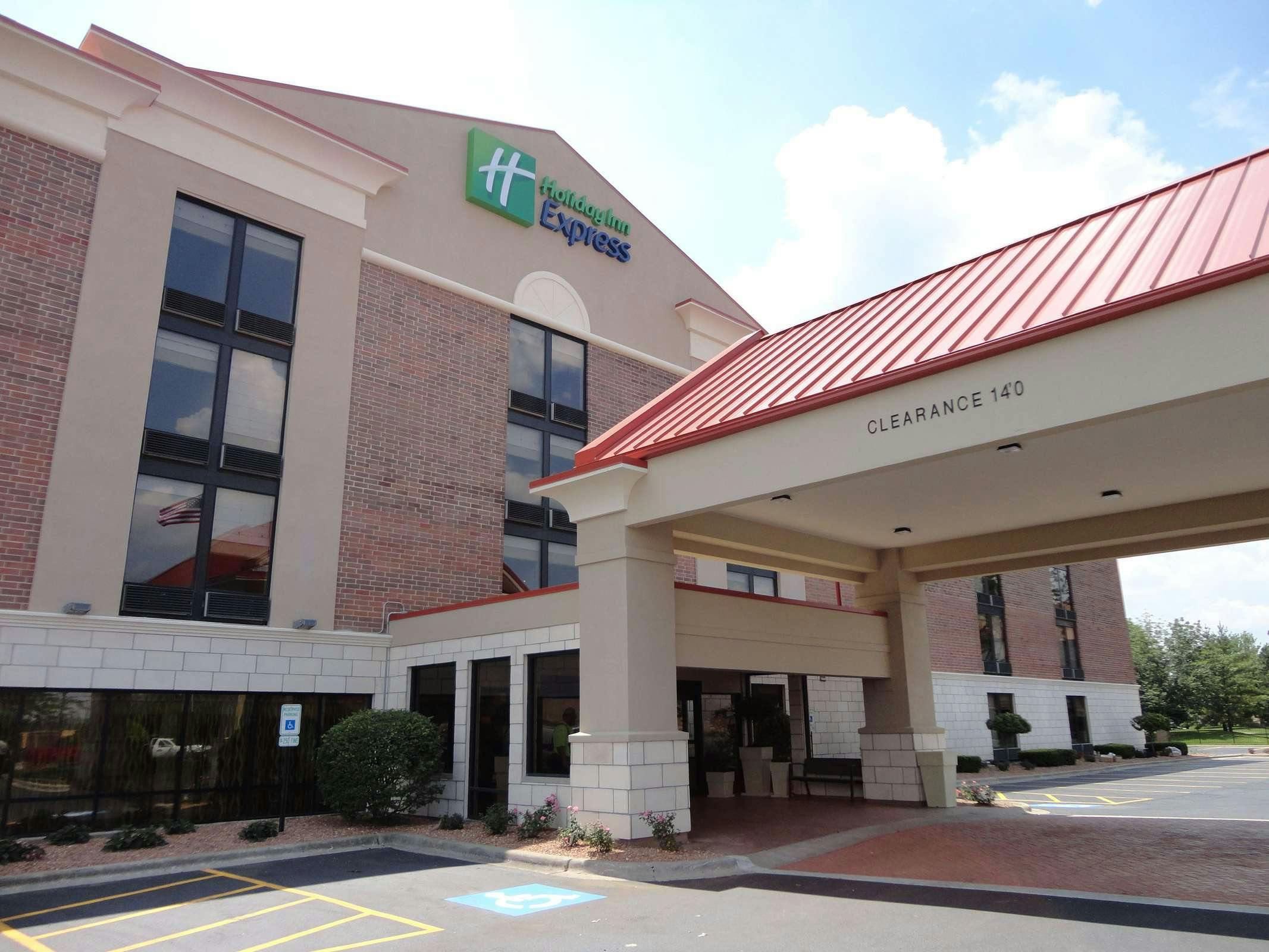 Holiday Inn Express Crestwood