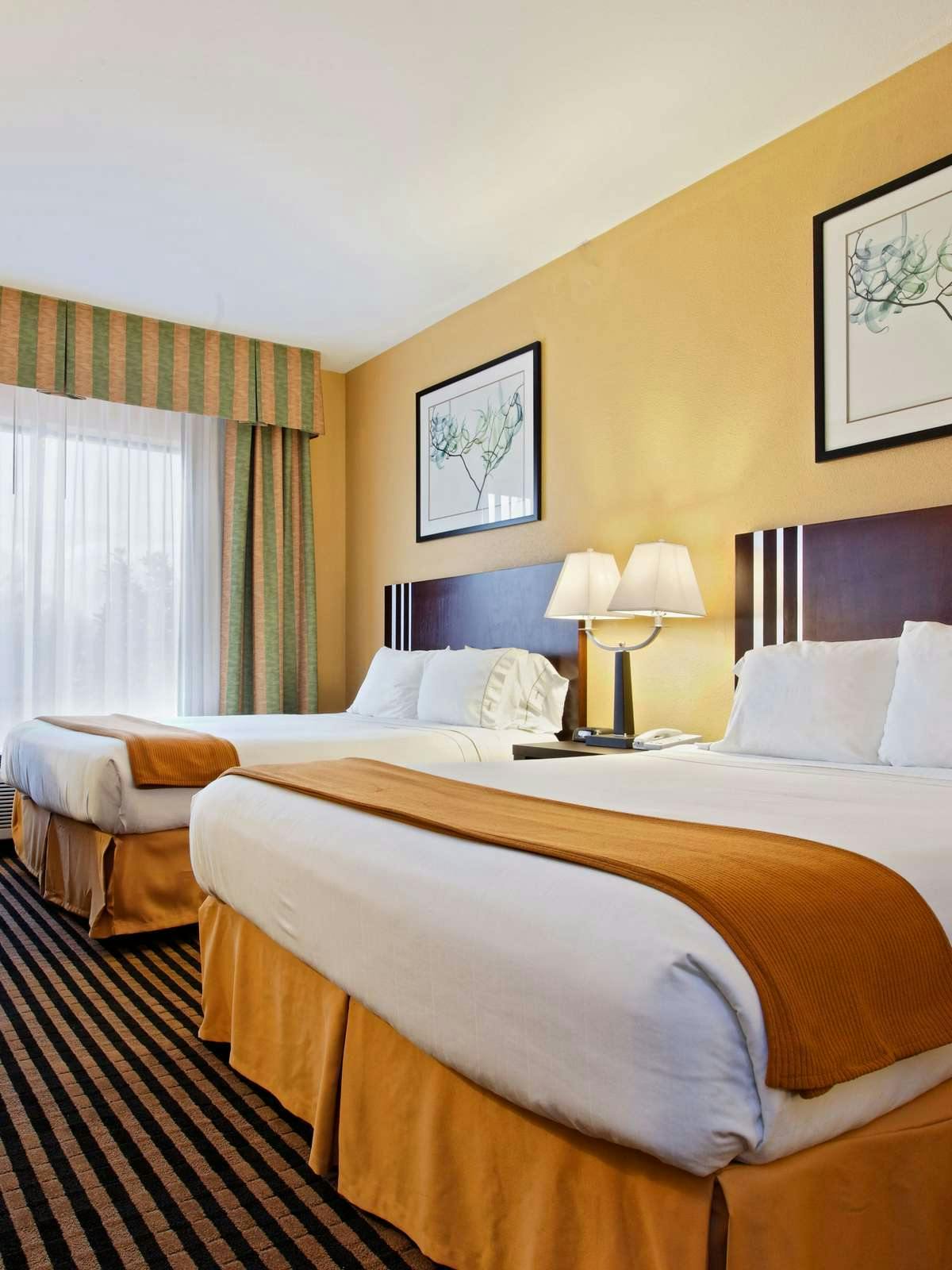 Hotel Holiday Inn Express Crockett photo 1