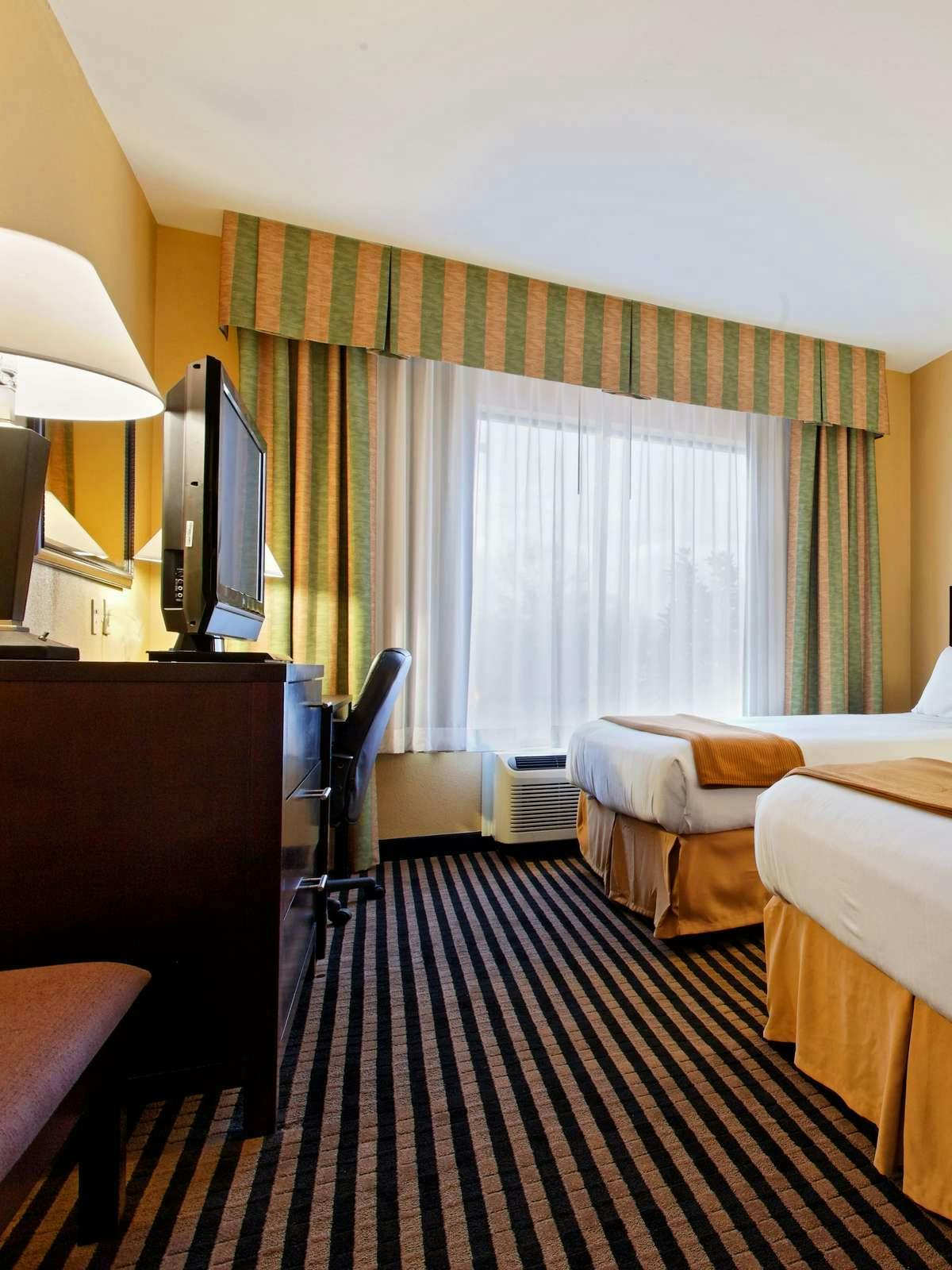 Hotel Holiday Inn Express Crockett photo 2