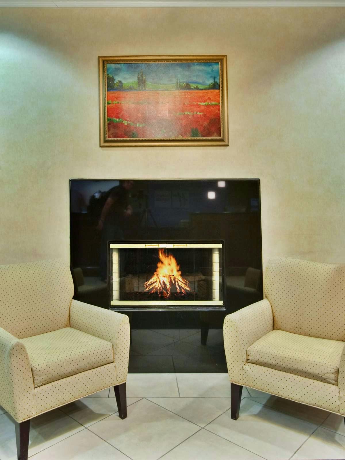 Hotel Holiday Inn Express Delano Highway 99 photo 4