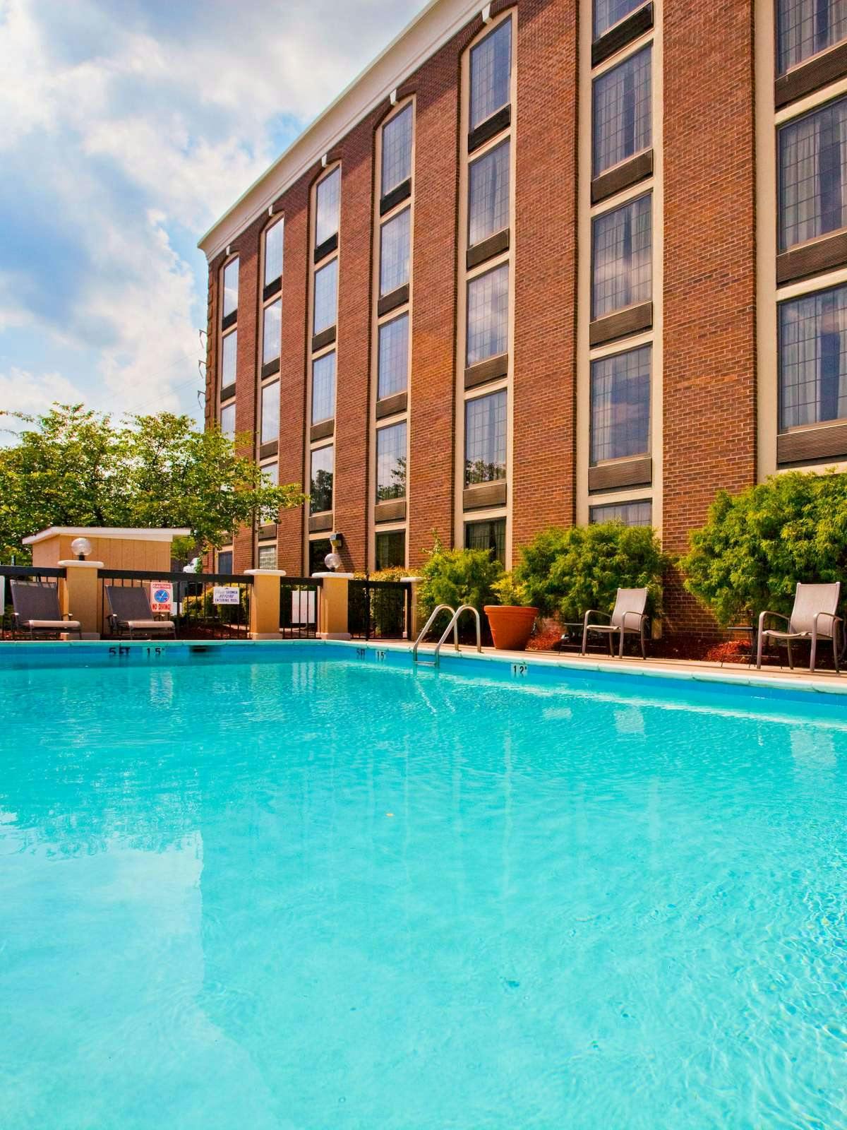 Hotel Holiday Inn Express Downtown West photo 5