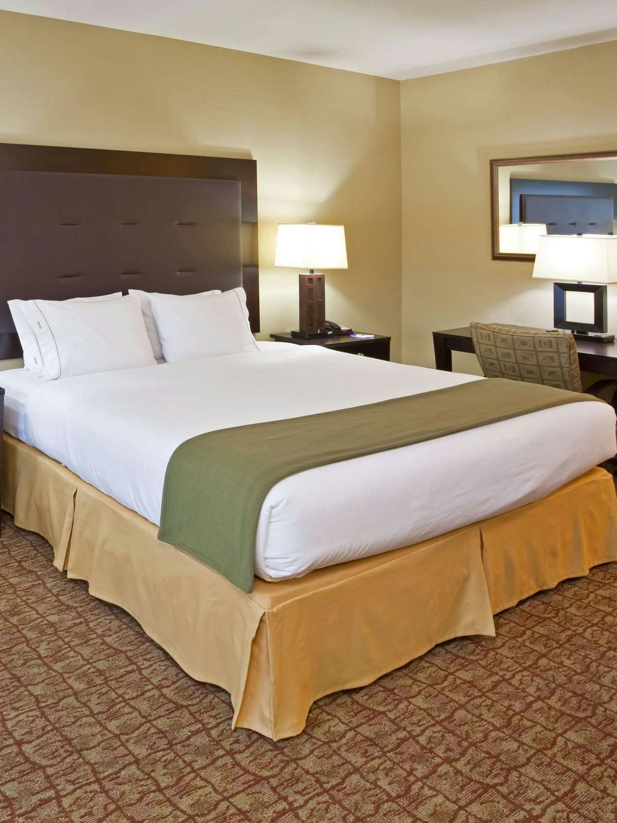 Hotel Holiday Inn Express Dublin photo 1