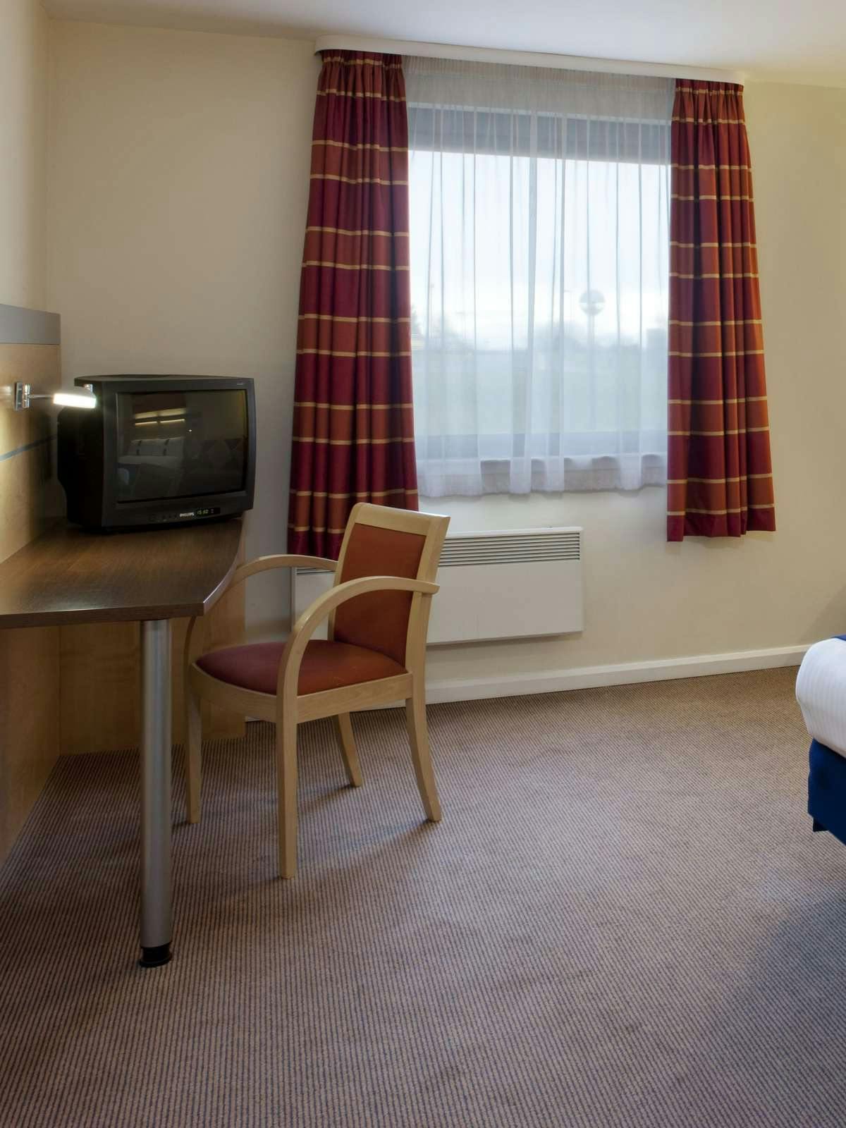 Hotel Holiday Inn Express Dunfermline photo 2