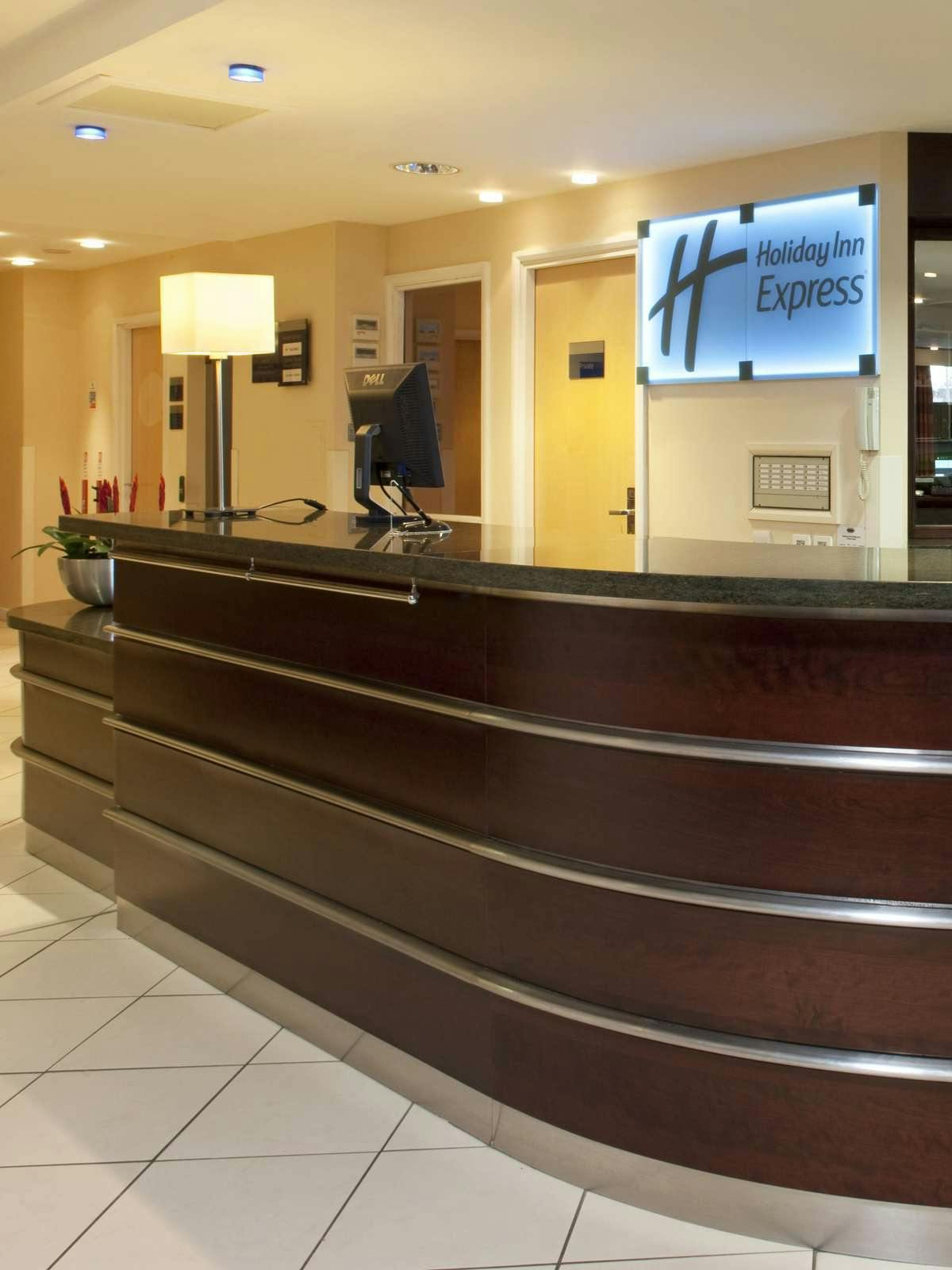 Hotel Holiday Inn Express Dunfermline photo 4