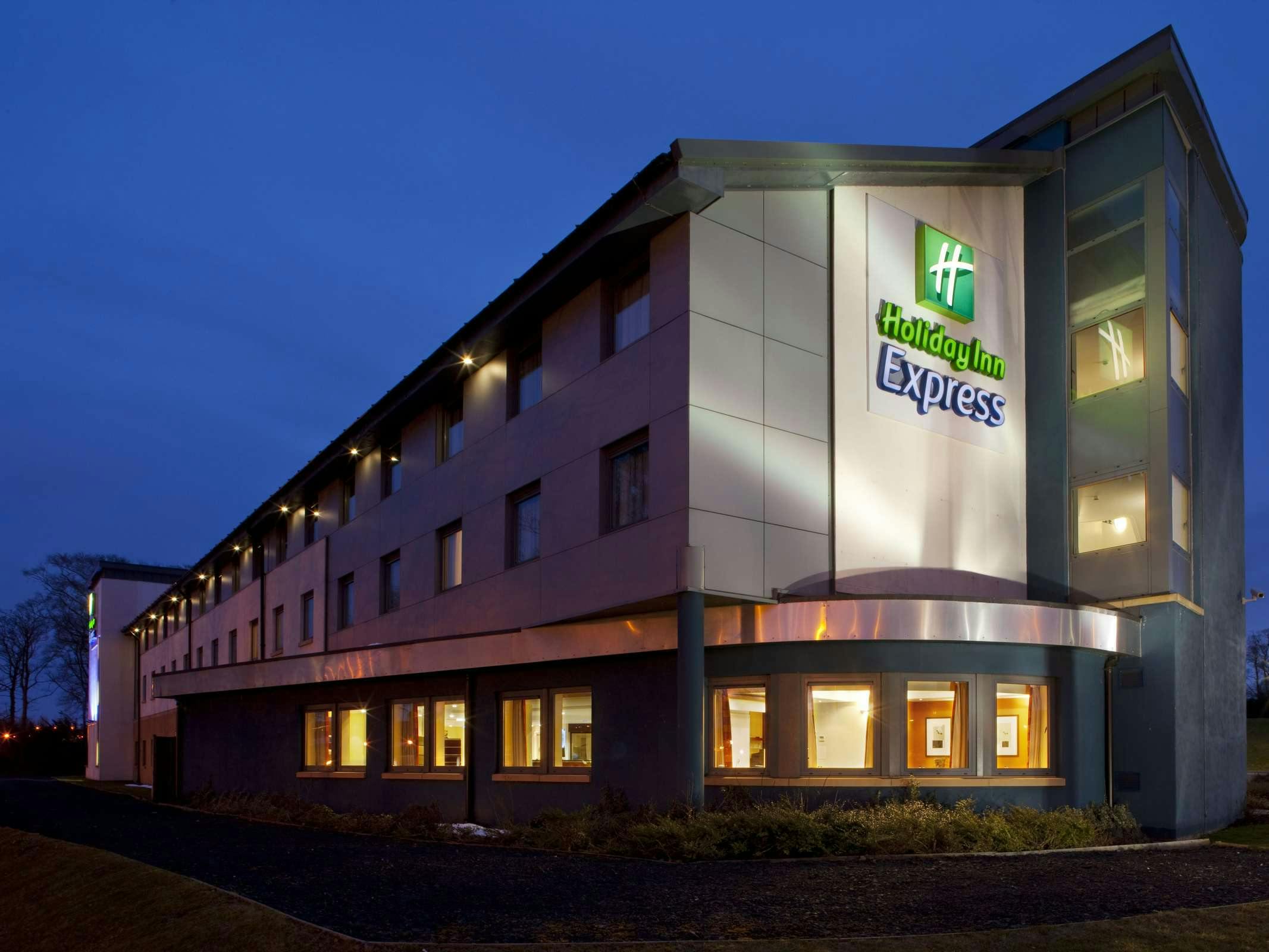 Holiday Inn Express Dunfermline
