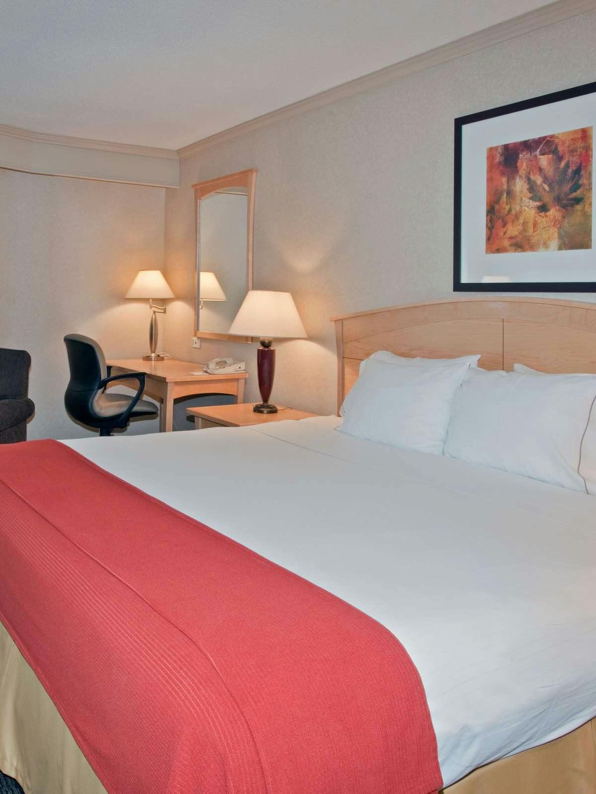 Hotel Holiday Inn Express Edmonton Downtown photo 1