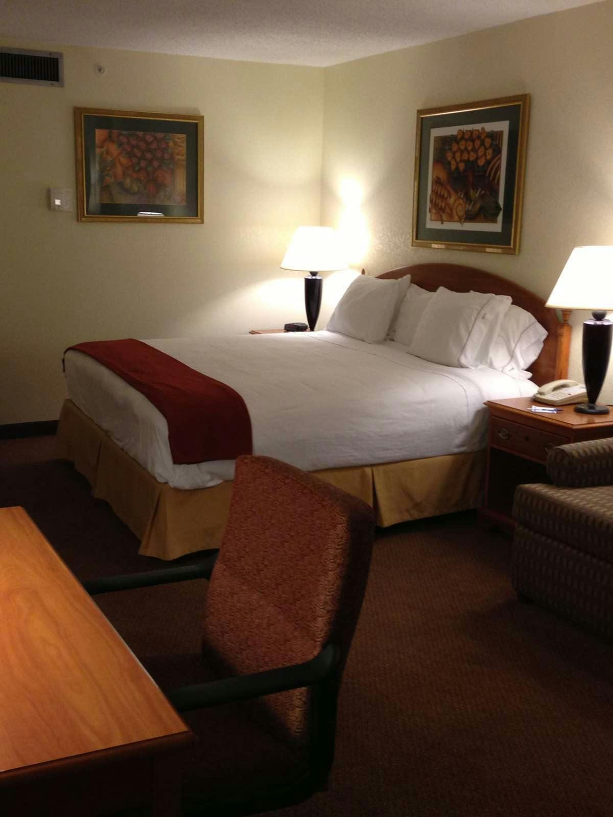 Hotel Holiday Inn Express El Paso Central photo 1