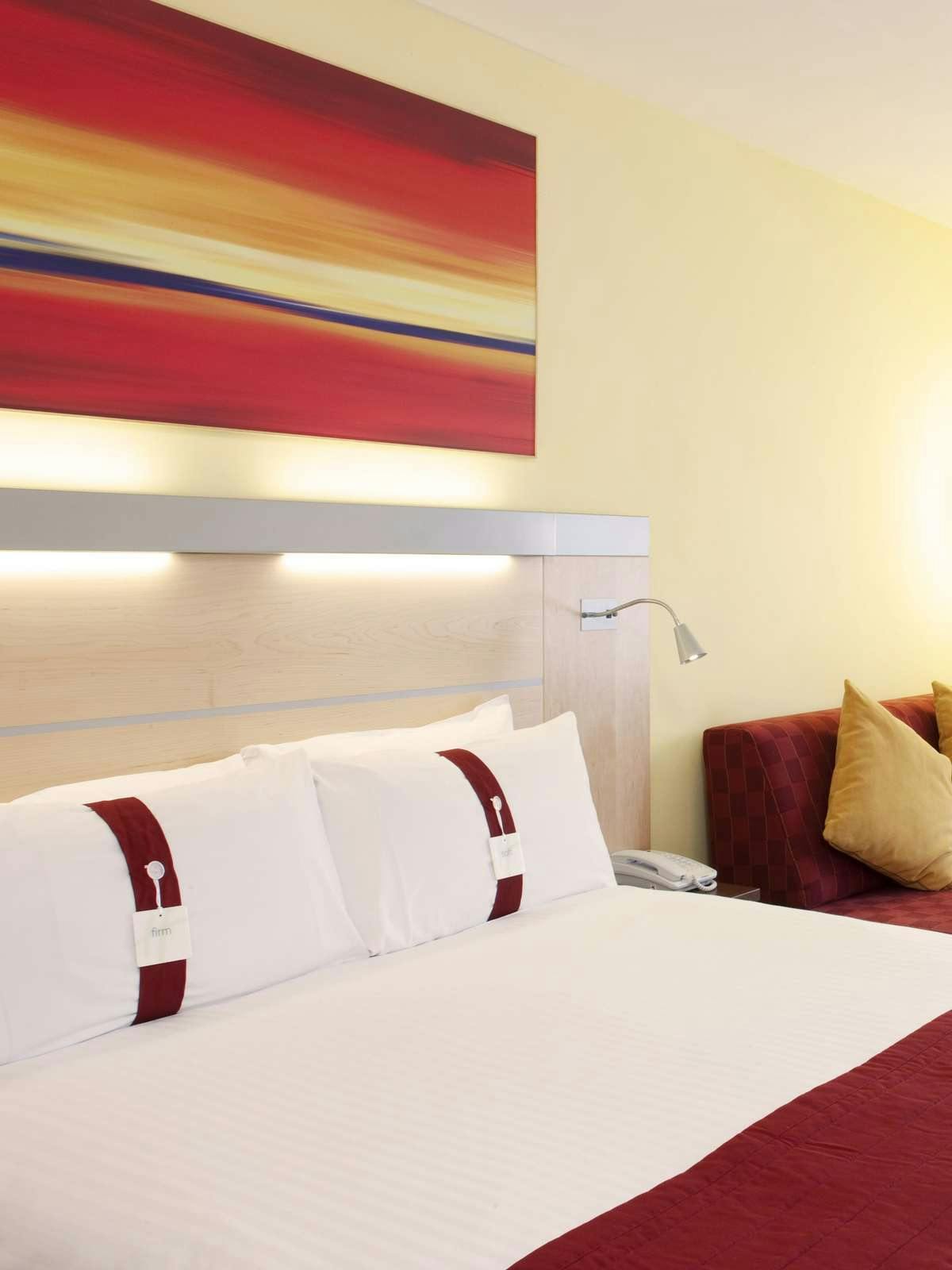 Holiday Inn Express Edinburgh Royal Mile