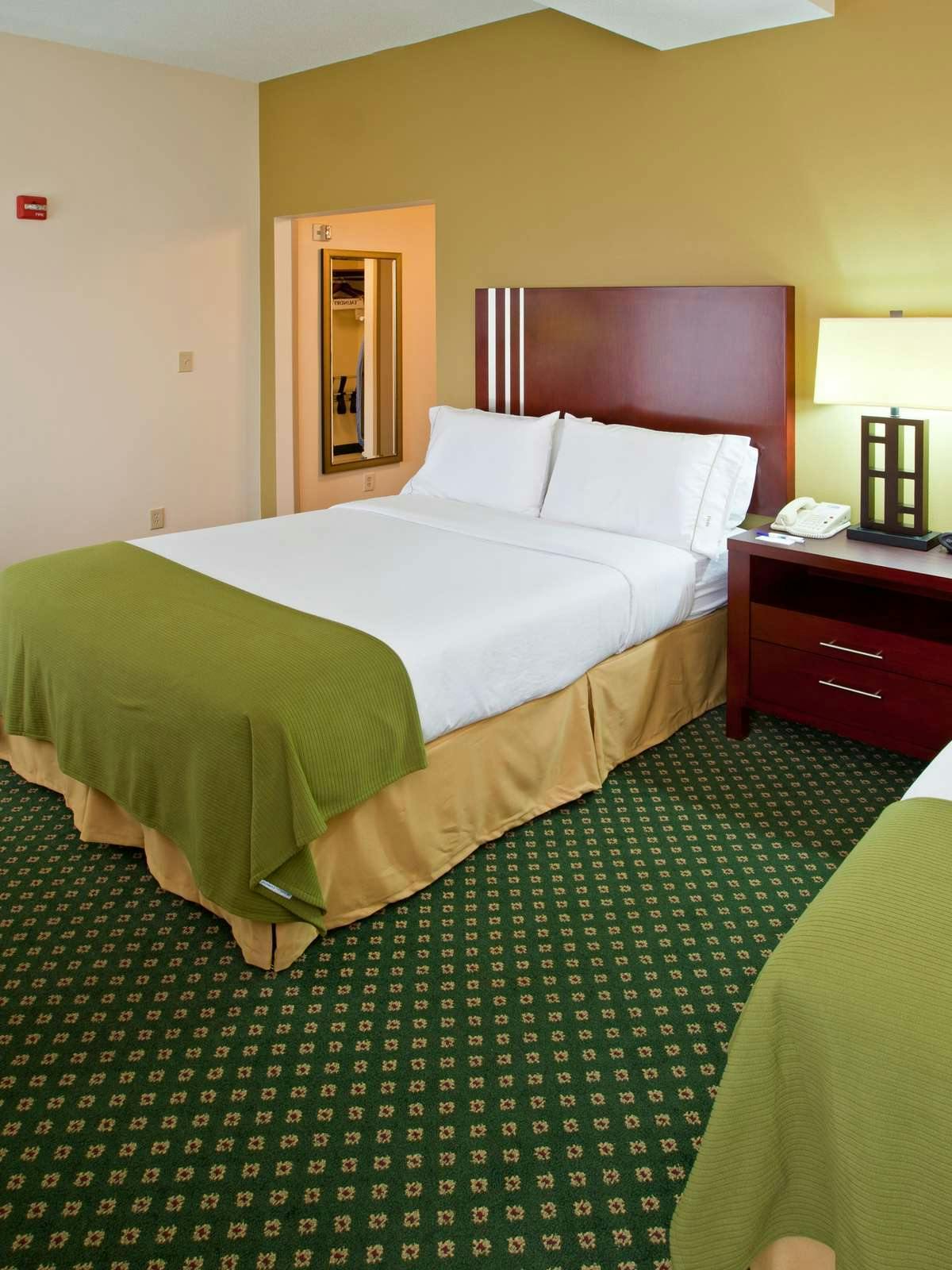 Hotel Holiday Inn Express East photo 1