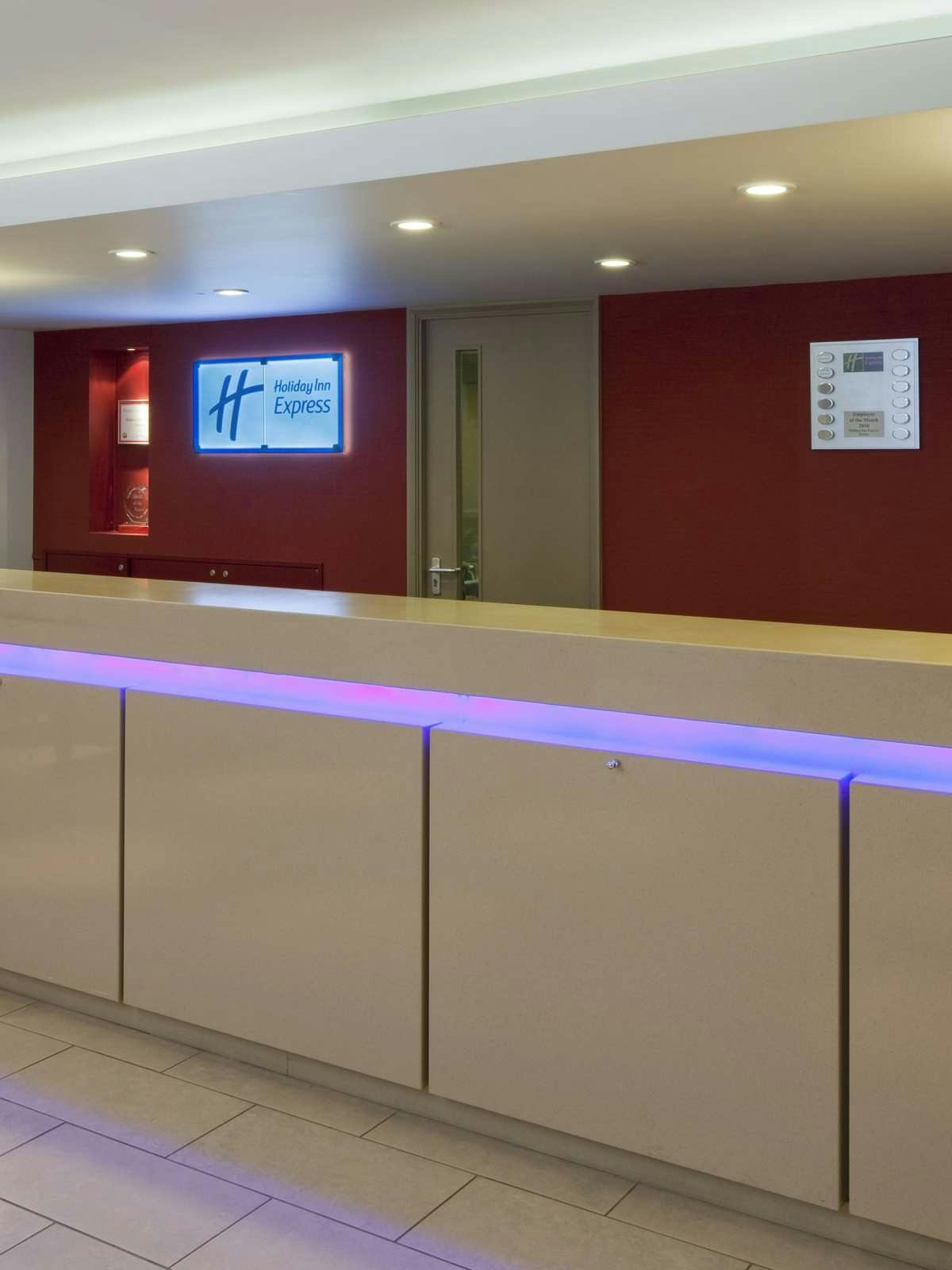 Hotel Holiday Inn Express Exeter photo 2