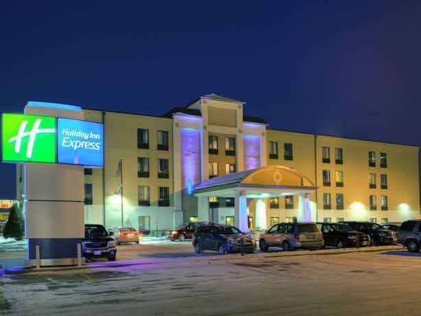 Holiday Inn Express Fargo West Acres