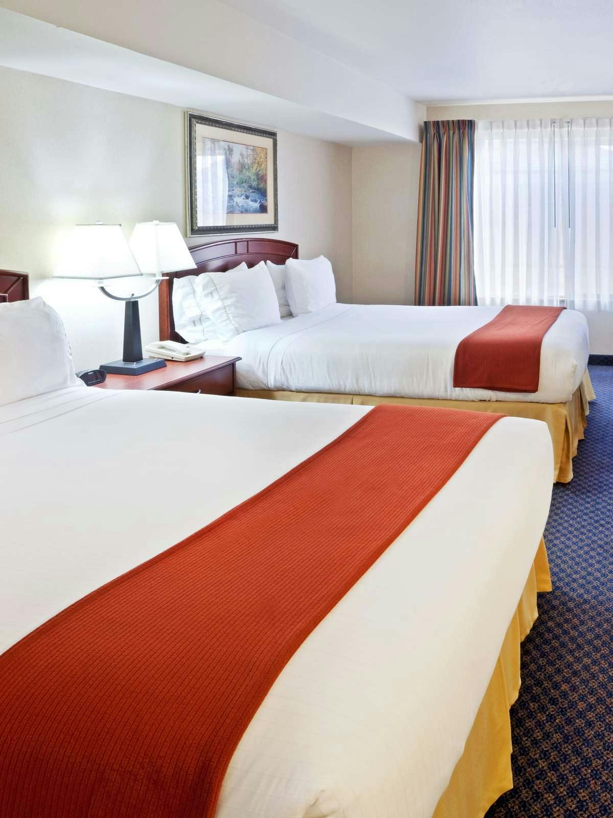 Hotel Holiday Inn Express Ellensburg photo 1