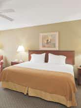 Hotel Holiday Inn Express Evansville West photo 1