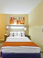 Hotel Holiday Inn Express Frankfurt Messe photo 3