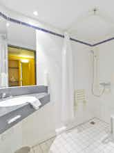 Hotel Holiday Inn Express Frankfurt Messe photo 4