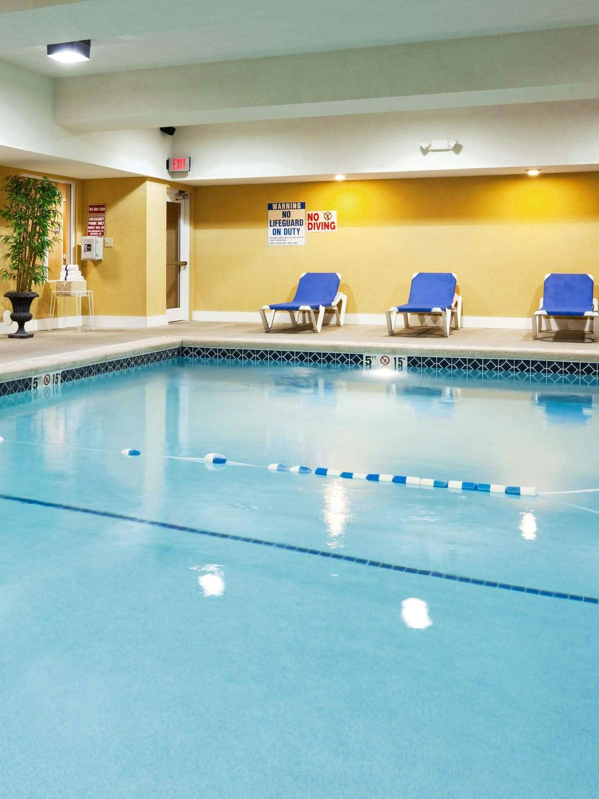 Hotel Holiday Inn Express Gastonia photo 5