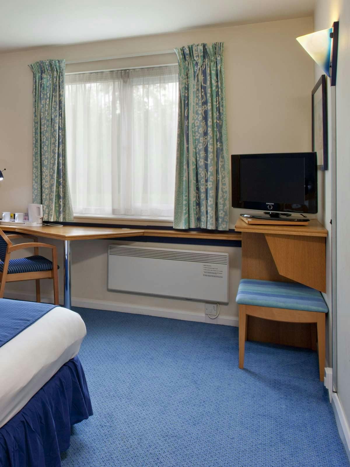 Hotel Holiday Inn Express Gloucester photo 2