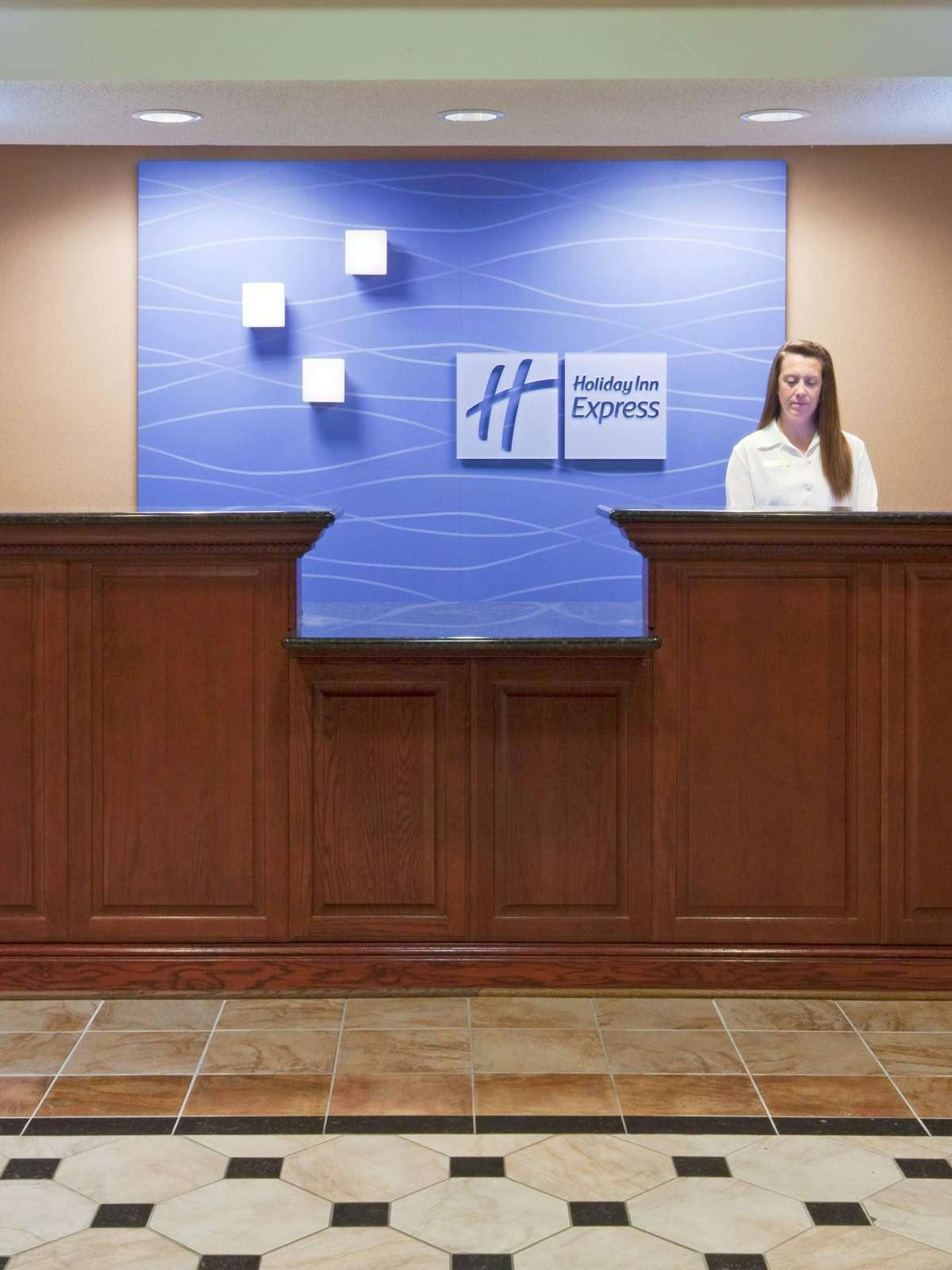 Hotel Holiday Inn Express Gas City photo 3