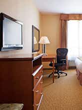 Hotel Holiday Inn Express Grande Prairie photo 2