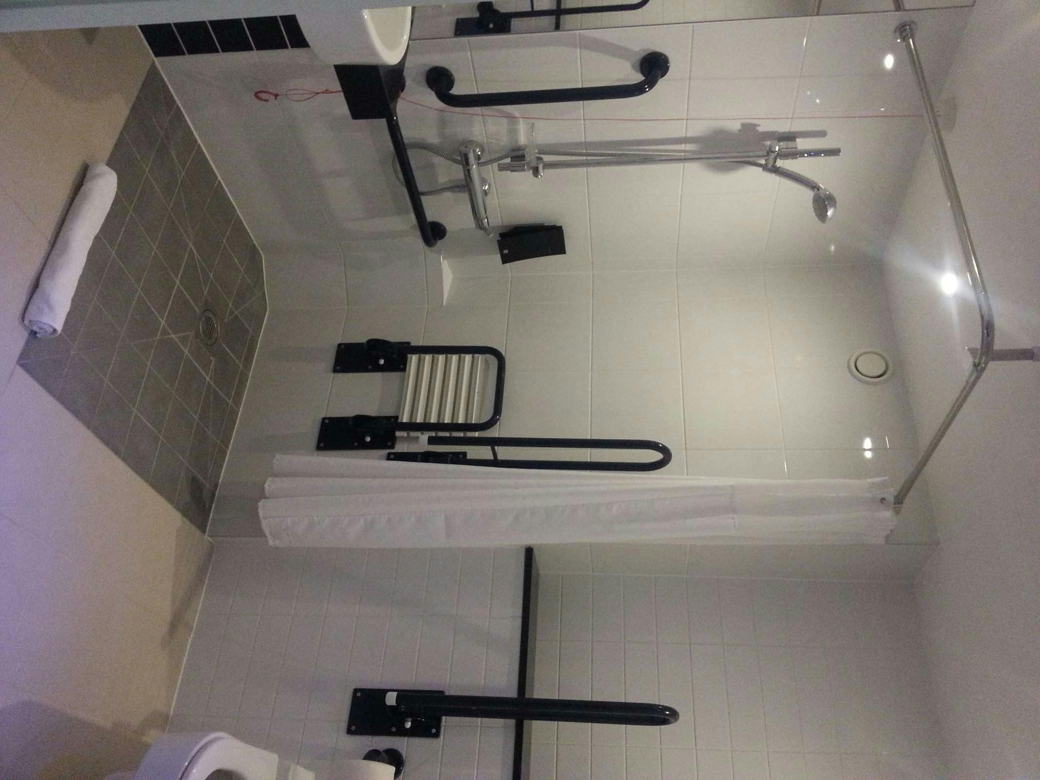 Hotel Holiday Inn Express Harlow photo 2