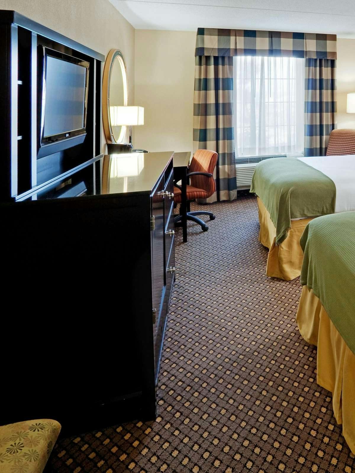 Hotel Holiday Inn Express Harrisburg East photo 2