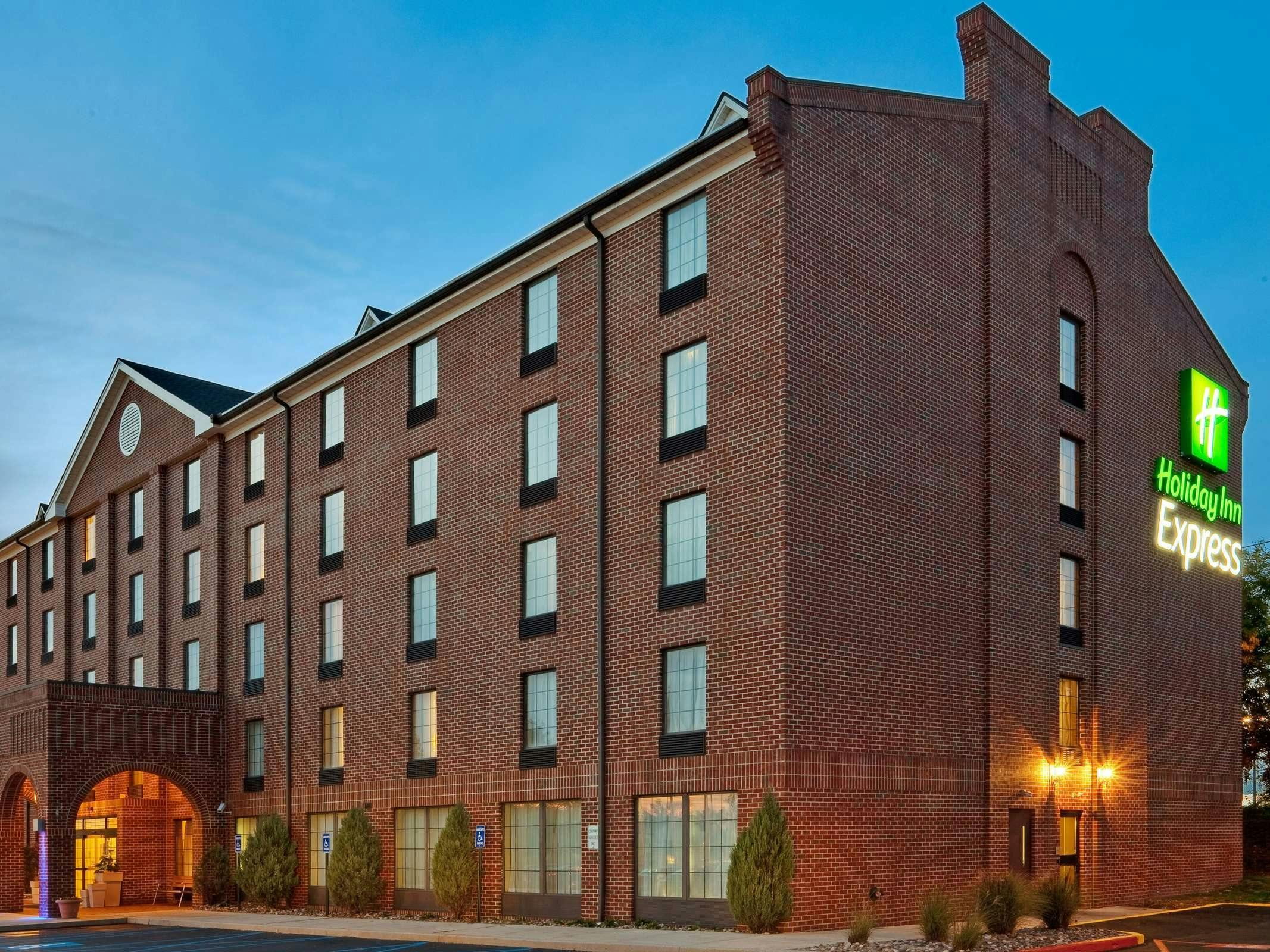 Holiday Inn Express Harrisburg East