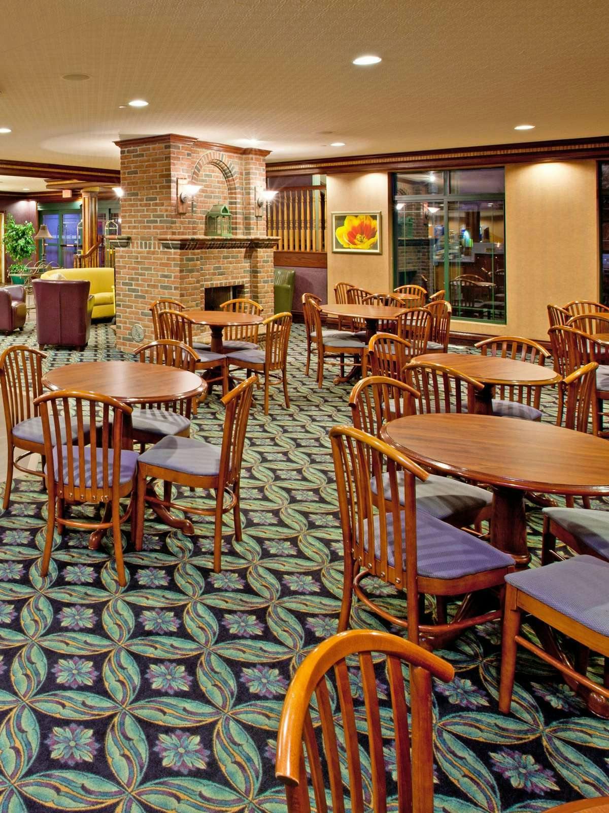 Hotel Holiday Inn Express Holland photo 4