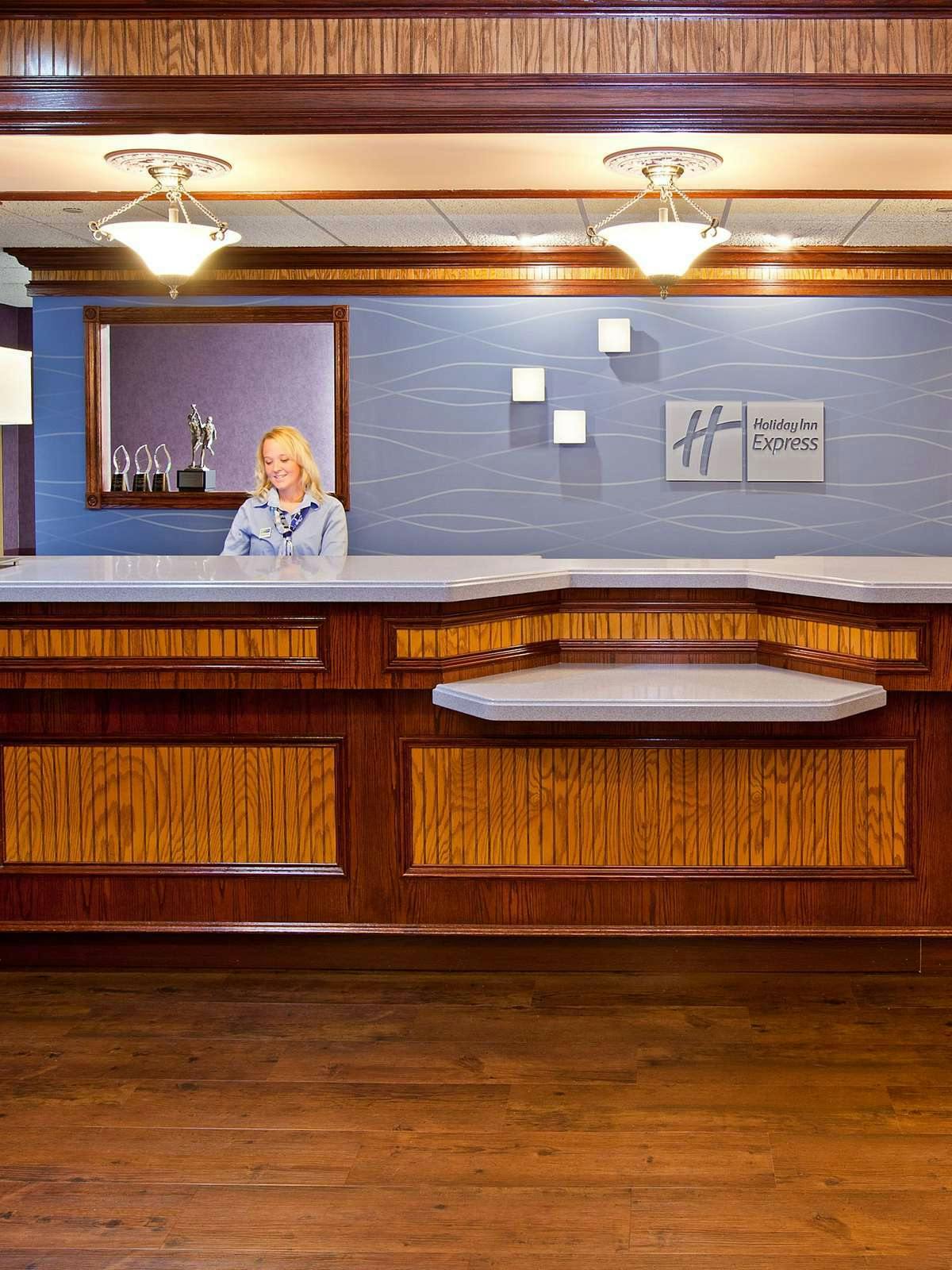 Hotel Holiday Inn Express Holland photo 3