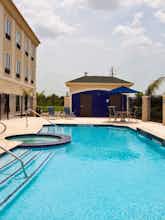 Hotel Holiday Inn Express Hotel & Suites Alvin photo 5