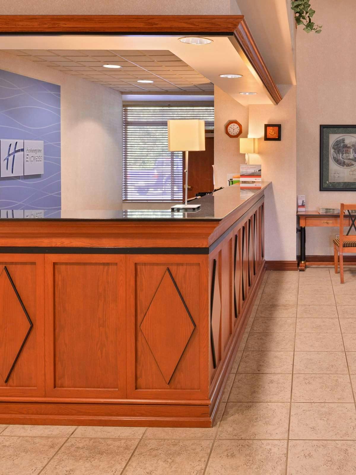 Hotel Holiday Inn Express Hillsboro photo 5