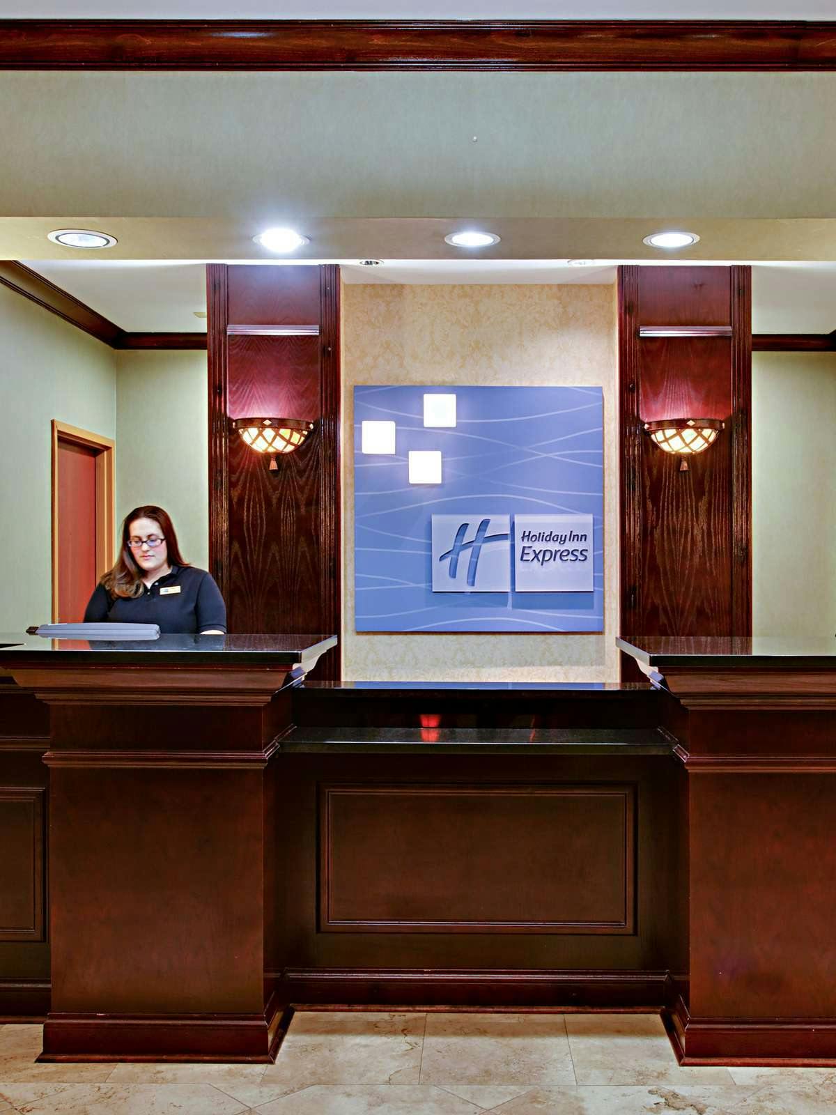 Hotel Holiday Inn Express Hotel & Suites Athens photo 4