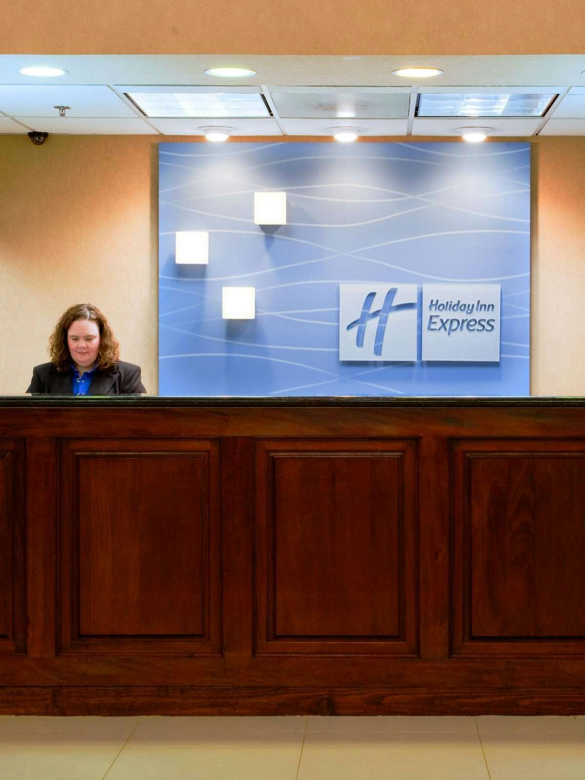 Hotel Holiday Inn Express Hillsborough photo 4