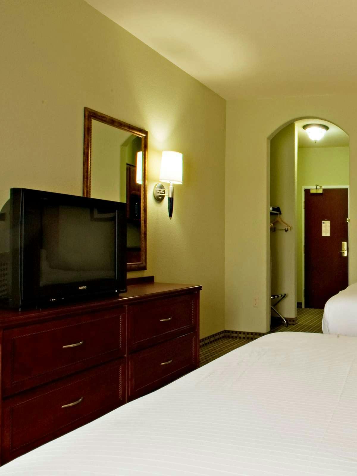 Hotel Holiday Inn Express Hotel & Suites Amarillo East photo 2