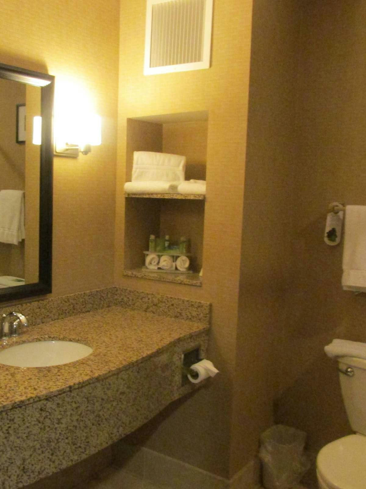 Hotel Holiday Inn Express Hotel & Suites Athens photo 2