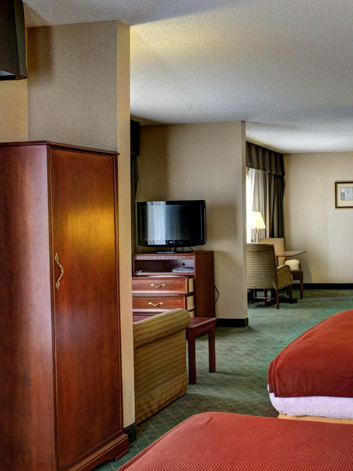 Hotel Holiday Inn Express Hotel & Suites Auburn photo 2