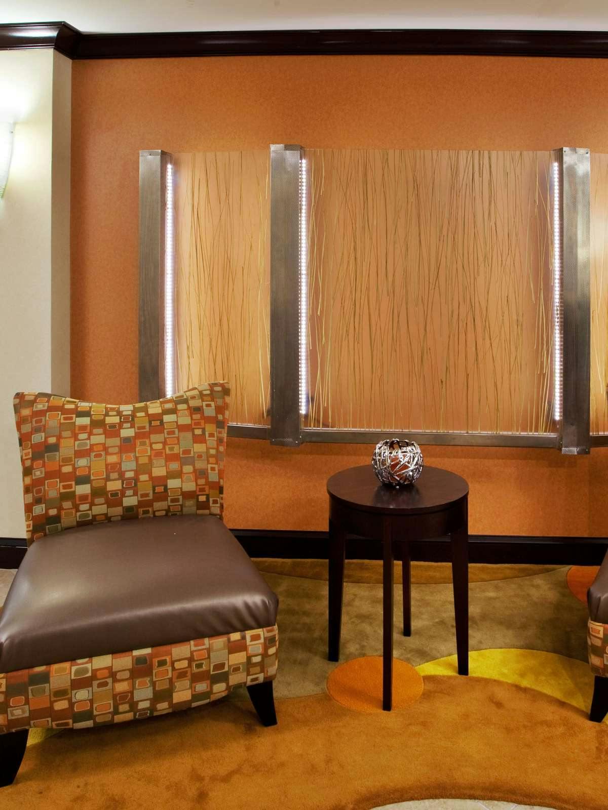 Hotel Holiday Inn Express Hotel & Suites Anderson photo 4